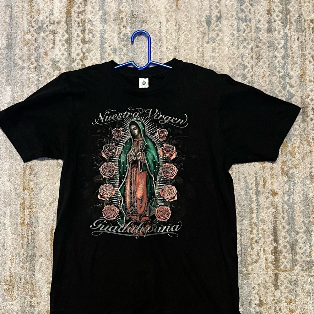 Nuestra Virgen de Guadalupe Black T-Shirt